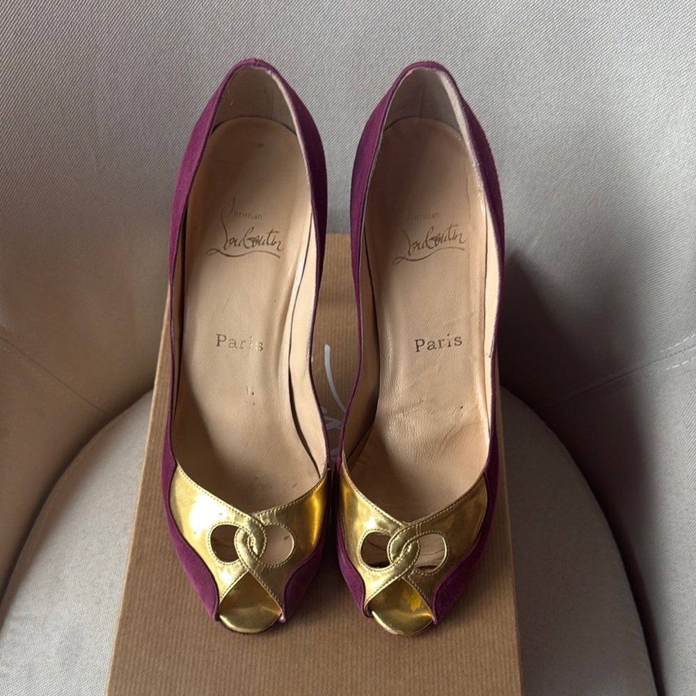 Christian Louboutin Serruriere Purple and Gold Peep Toe Suede Heels
